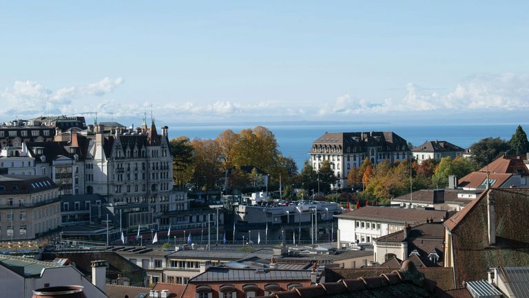 Photo de <a href="https://unsplash.com/fr/@odes?utm_source=unsplash&utm_medium=referral&utm_content=creditCopyText">Nolan Krattinger</a>sur <a href="https://unsplash.com/fr/photos/batiments-de-la-ville-sous-le-ciel-bleu-pendant-la-journee-dQTNnp1Jb8E?utm_source=unsplash&utm_medium=referral&utm_content=creditCopyText">Unsplash</a>       