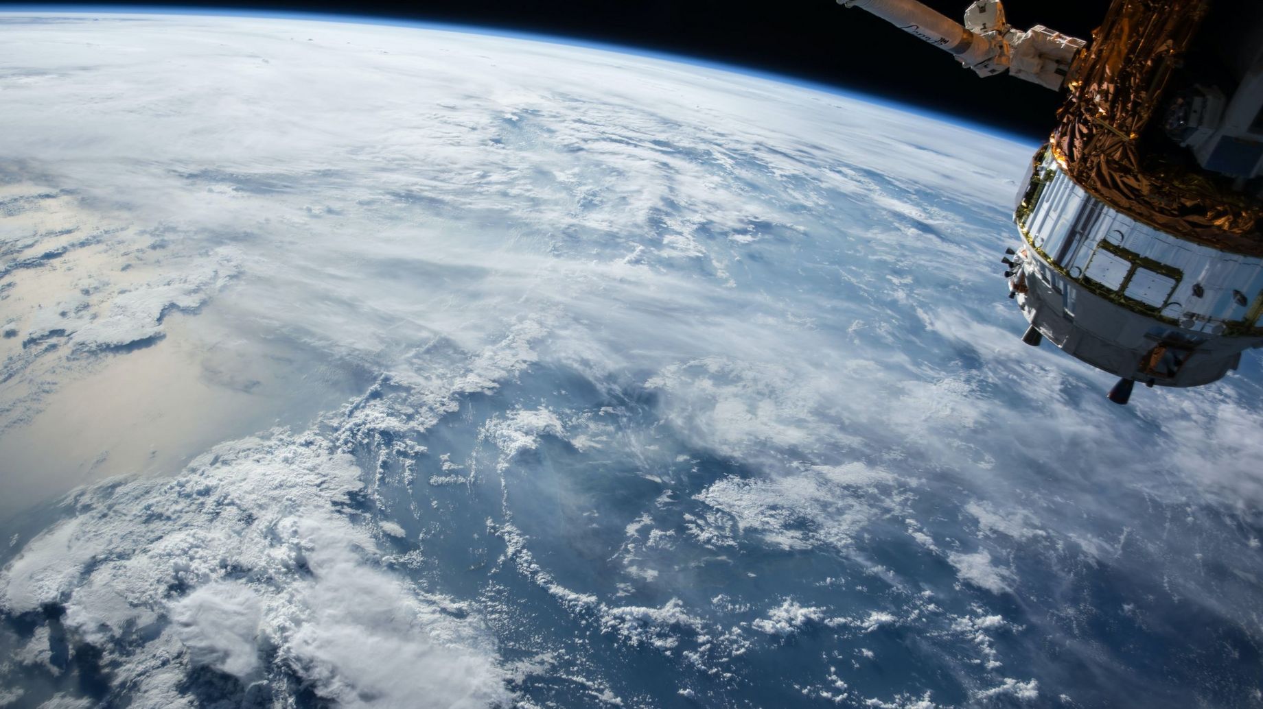Photo de <a href="https://unsplash.com/fr/@nasa?utm_source=unsplash&utm_medium=referral&utm_content=creditCopyText">NASA</a>sur <a href="https://unsplash.com/fr/photos/vue-de-la-terre-et-du-satellite-yZygONrUBe8?utm_source=unsplash&utm_medium=referral&utm_content=creditCopyText">Unsplash</a>       