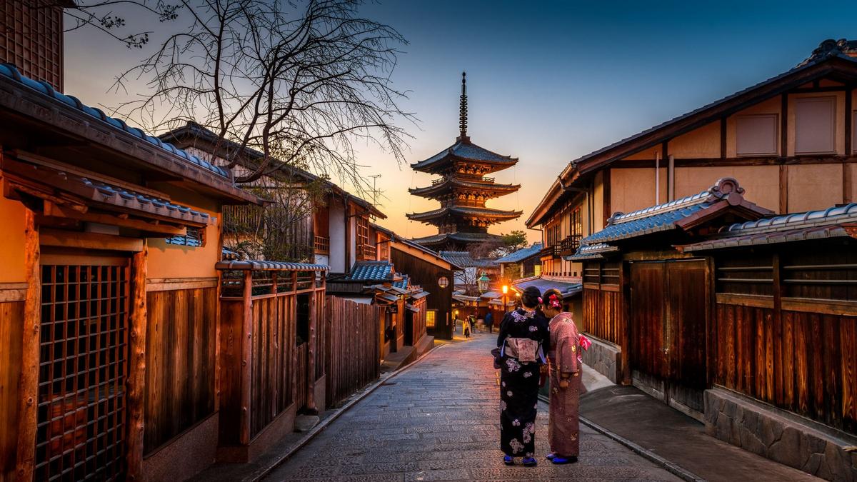 Photo by Sorasak on Unsplash