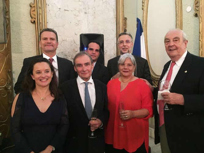 Thierry Vankerk-Hoven, Ambassadeur de France, Eric Jeanjean, Président, Nathalie Beaume, directrice, Patrick Deprez, un des fondateurs, Béatrice Passot et Bernard Moy de Lacroix, anciens Présidents, Jérémie de Contes, ancien directeur