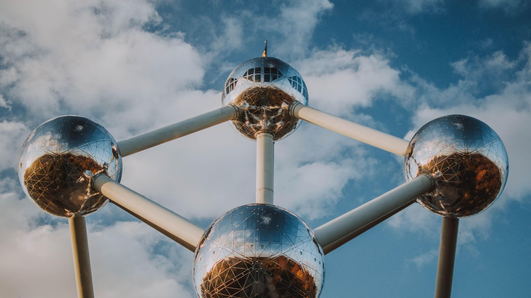 Photo by lilartsy on Unsplash