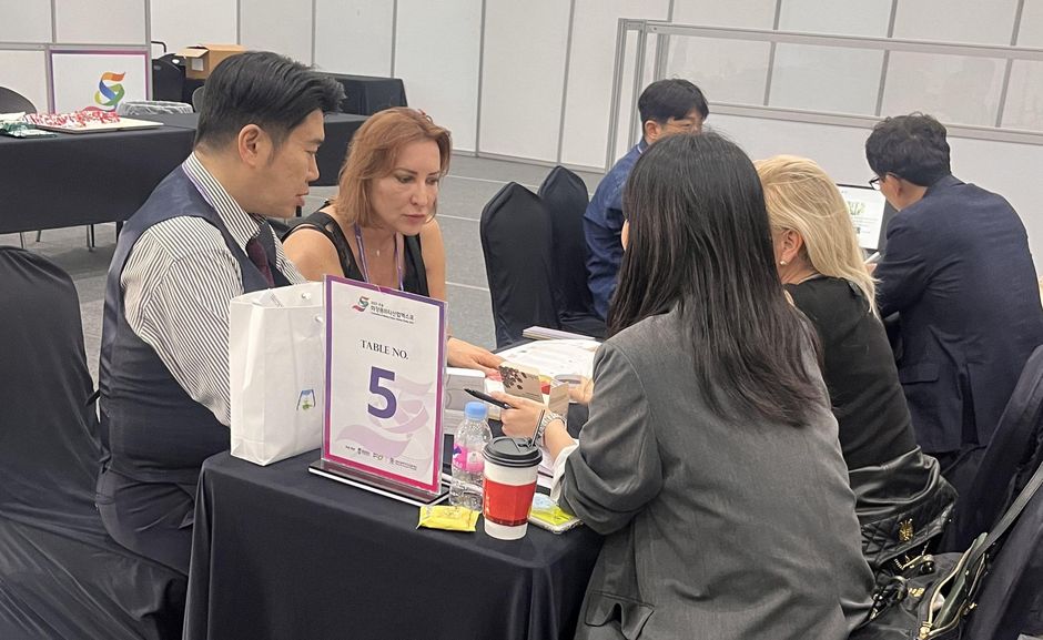 French Cosmetic Companies met with Leaders in K-Beauty Industry through the FKCCI at Osong Beauty Expo French Cosmetic Companies met with Leaders in K-Beauty Industry through the FKCCI at Osong Beauty Expo