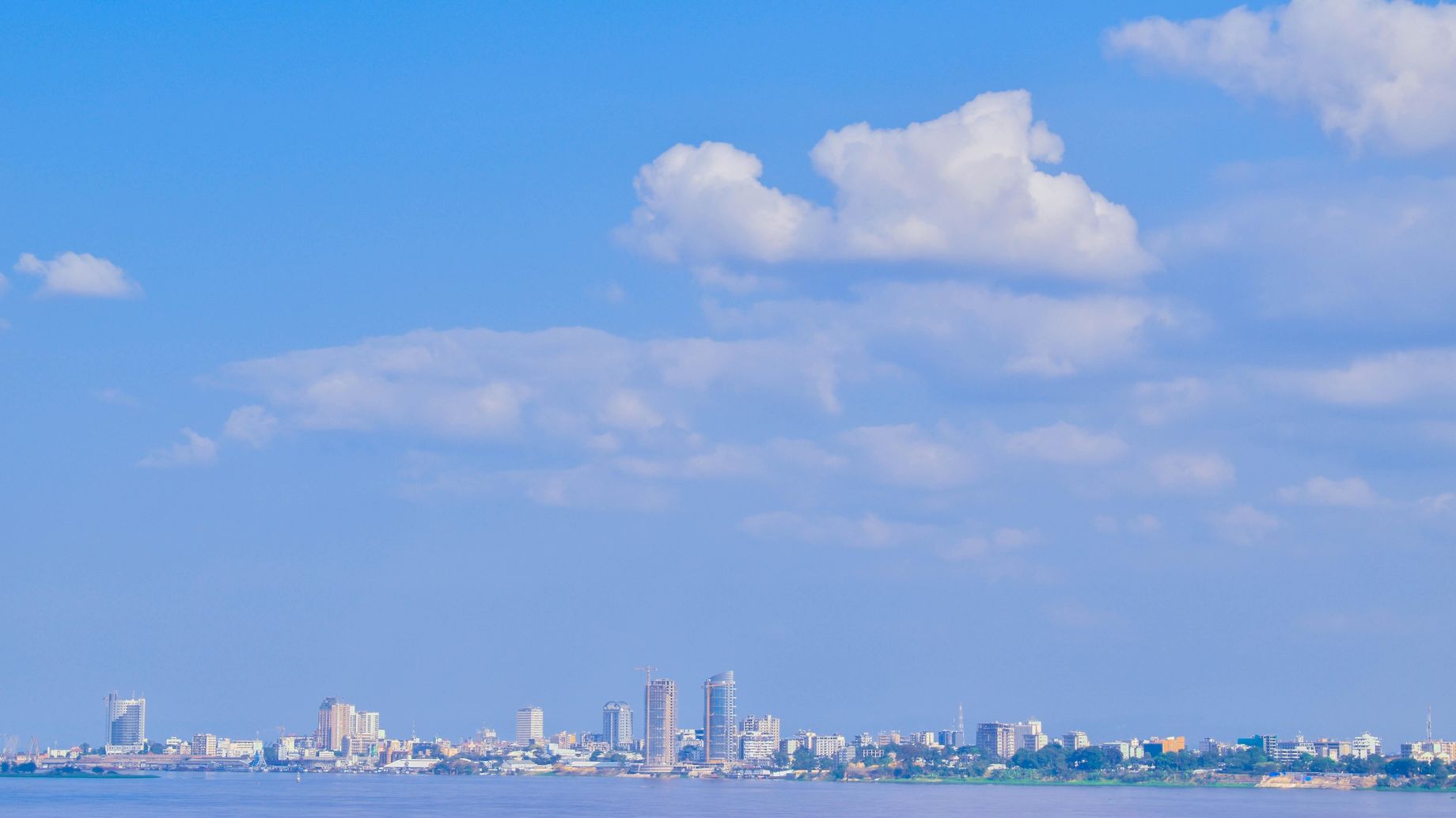 Photo by Valdhy Mbemba on Unsplash